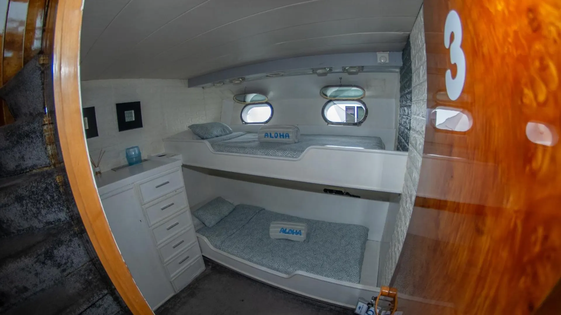 Hotel Aloha Boat Barcelona Botel