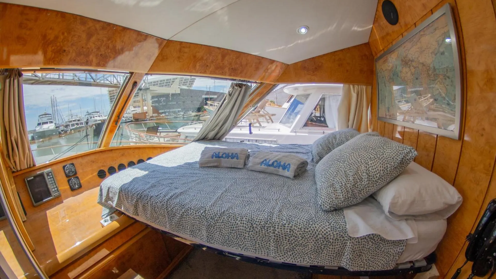 Hotel Aloha Boat Barcelona Botel