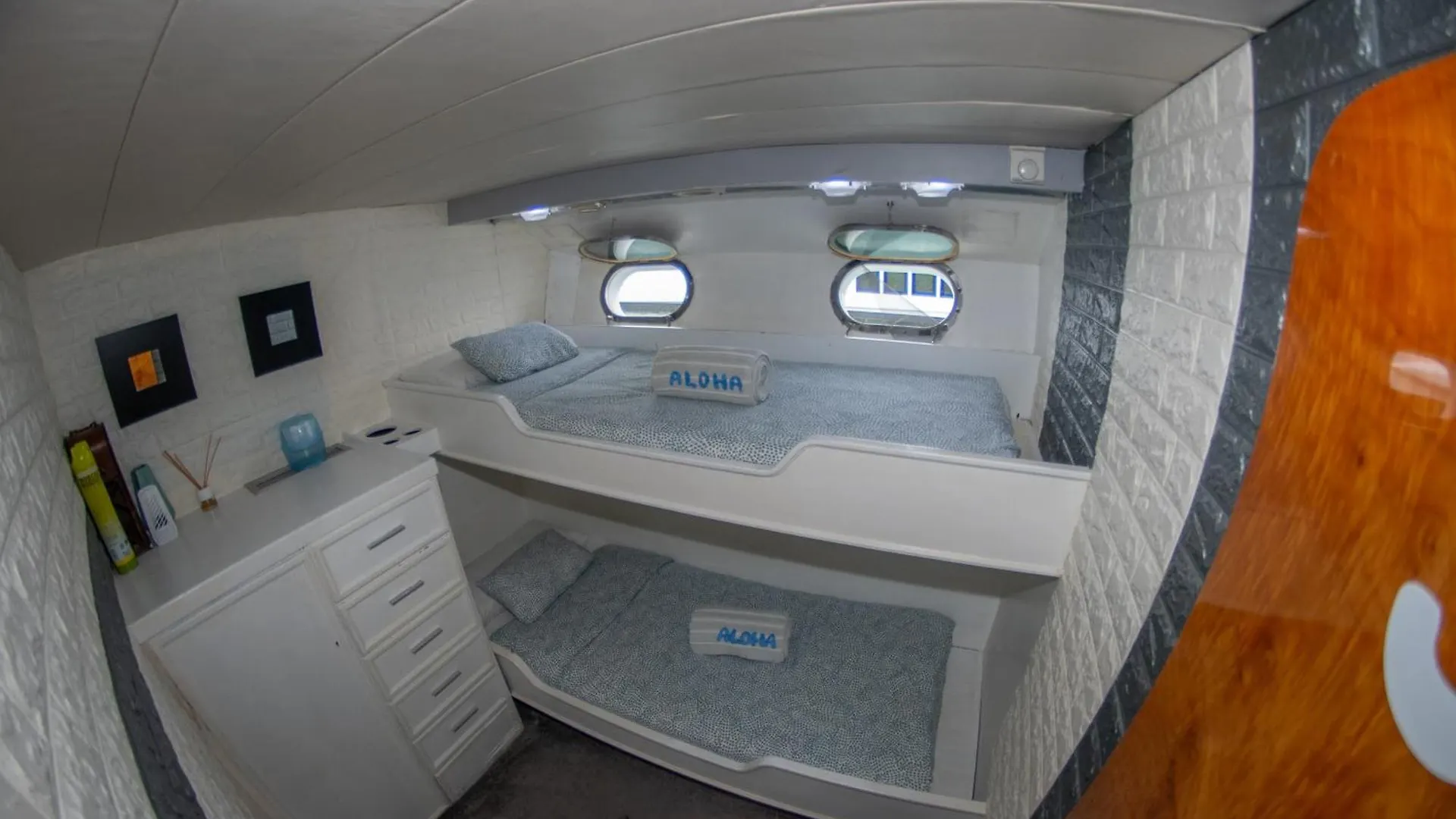 Aloha Boat 호텔 바르셀로나 0*,  스페인