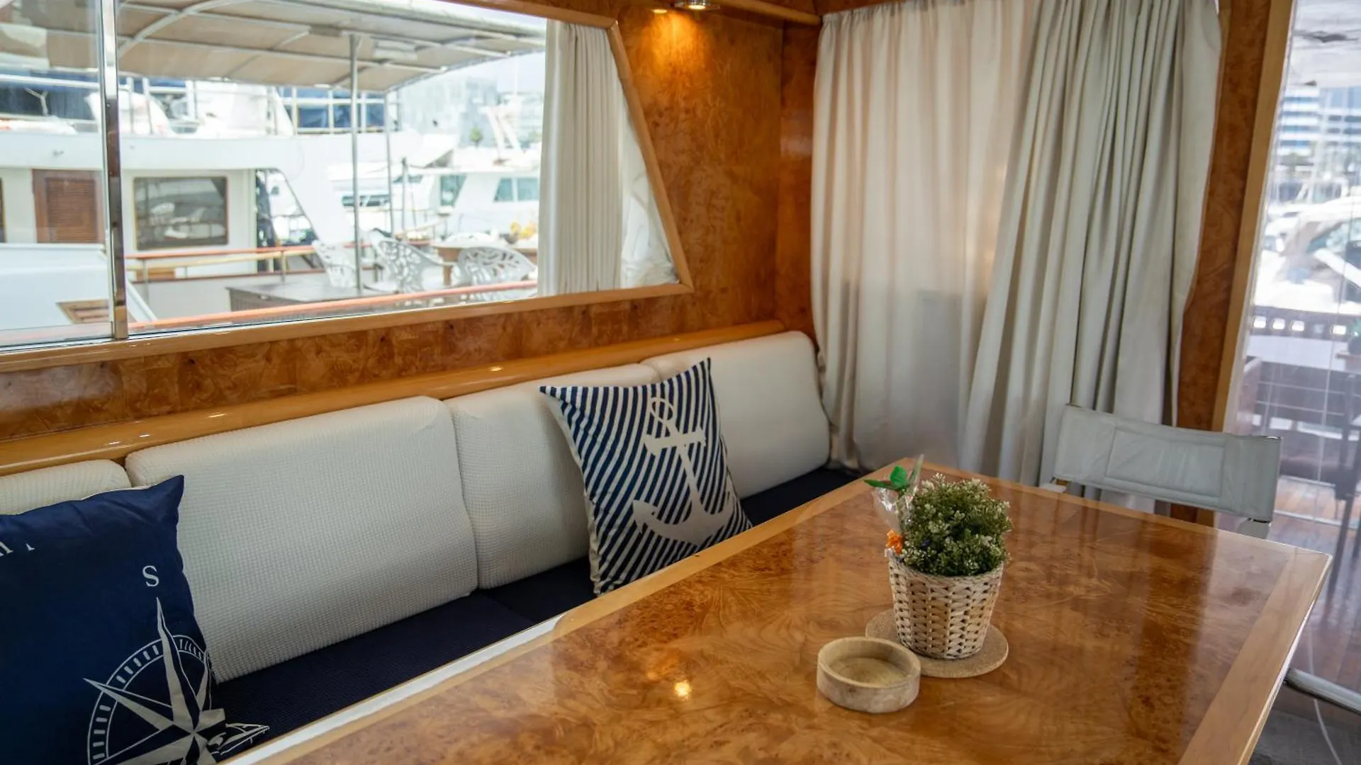 보트호텔 Aloha Boat 호텔 바르셀로나 스페인